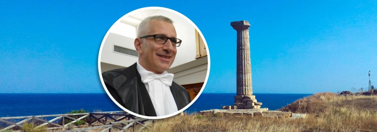 Immagine che contiene aria aperta, cielo, uomo, persona Il contenuto generato dall'IA potrebbe non essere corretto.